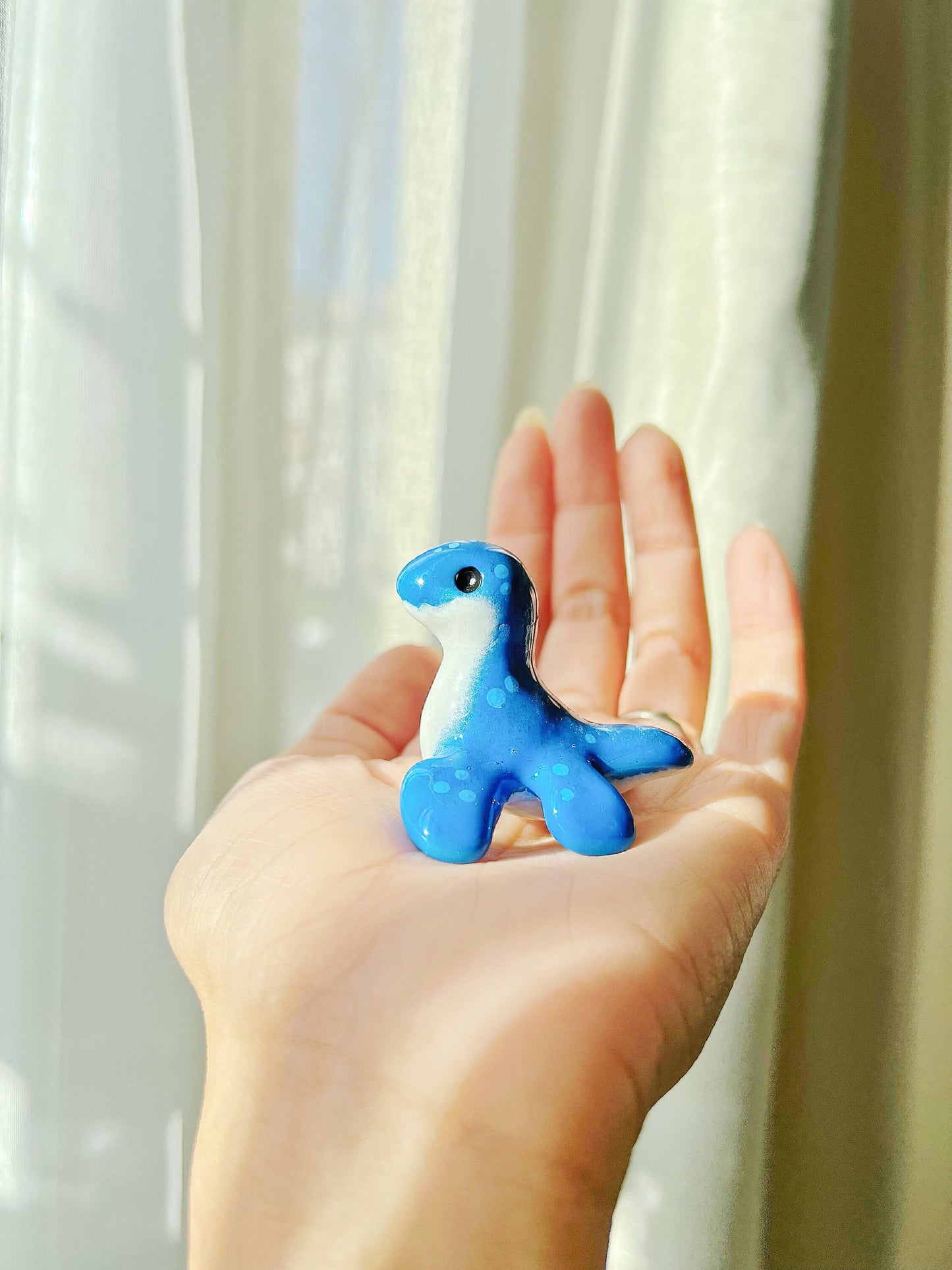 Mini plesiosaurus, ton ami de bureau